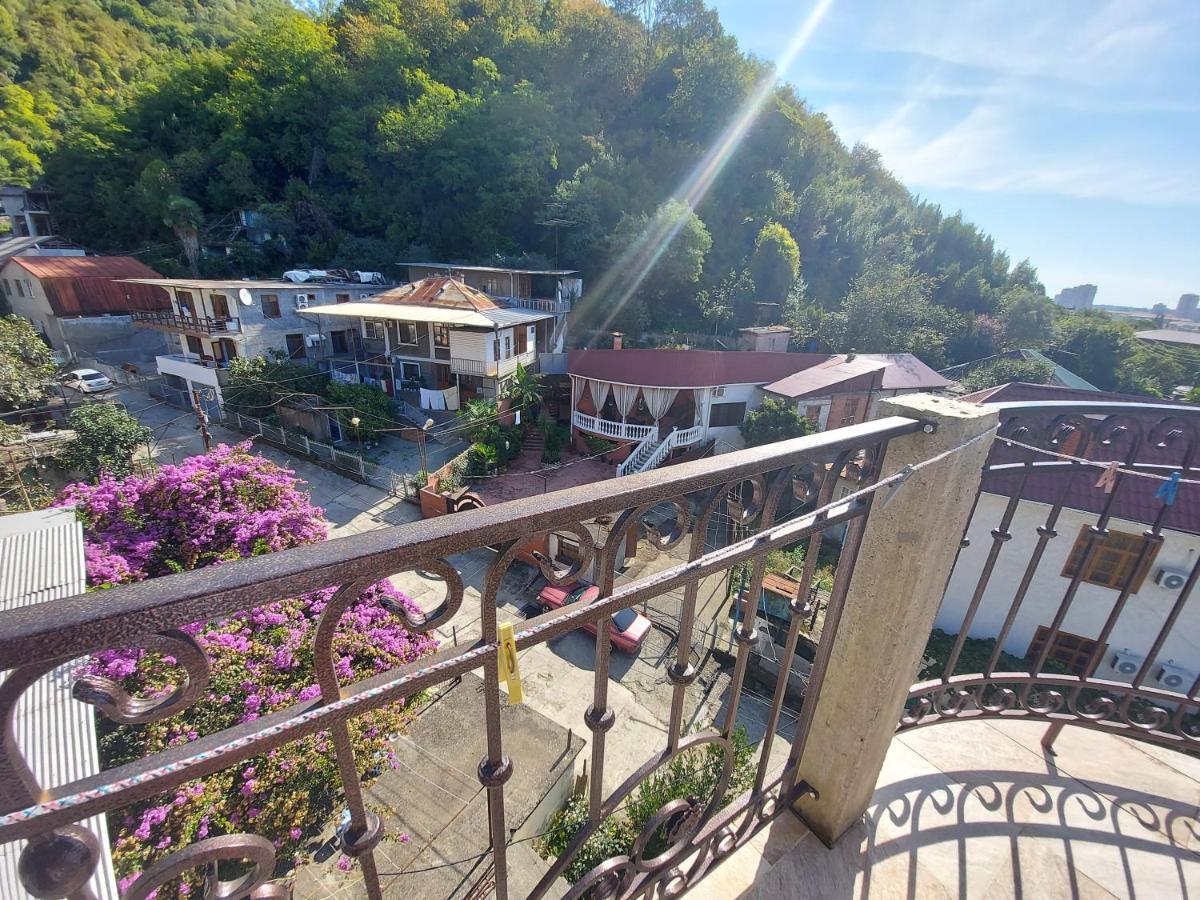 Гостевой Дом София 400 М До Моря Gagra Exterior foto
