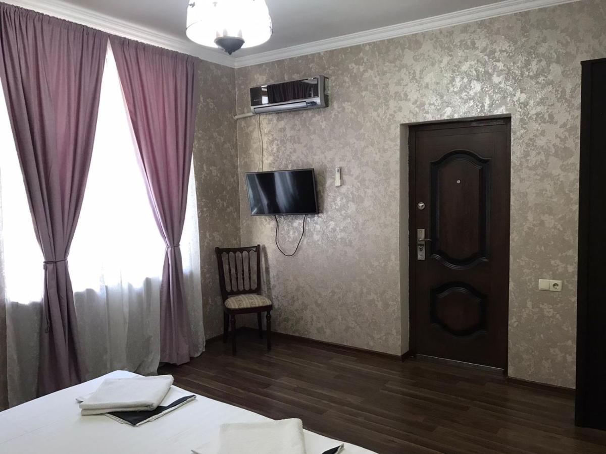 Гостевой Дом София 400 М До Моря Gagra Exterior foto